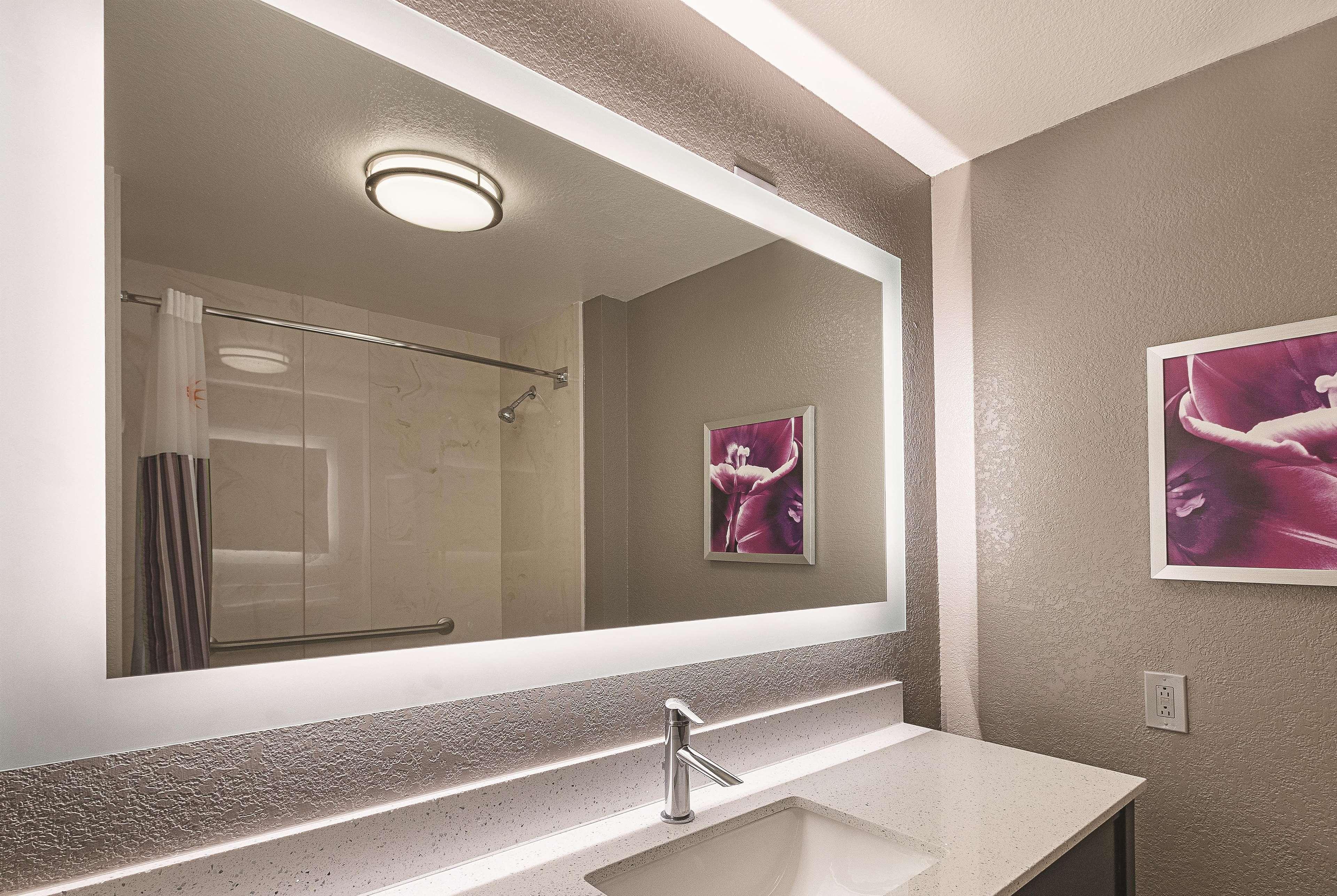 Hotel La Quinta By Wyndham Arlington North 6 Flags Dr Extérieur photo