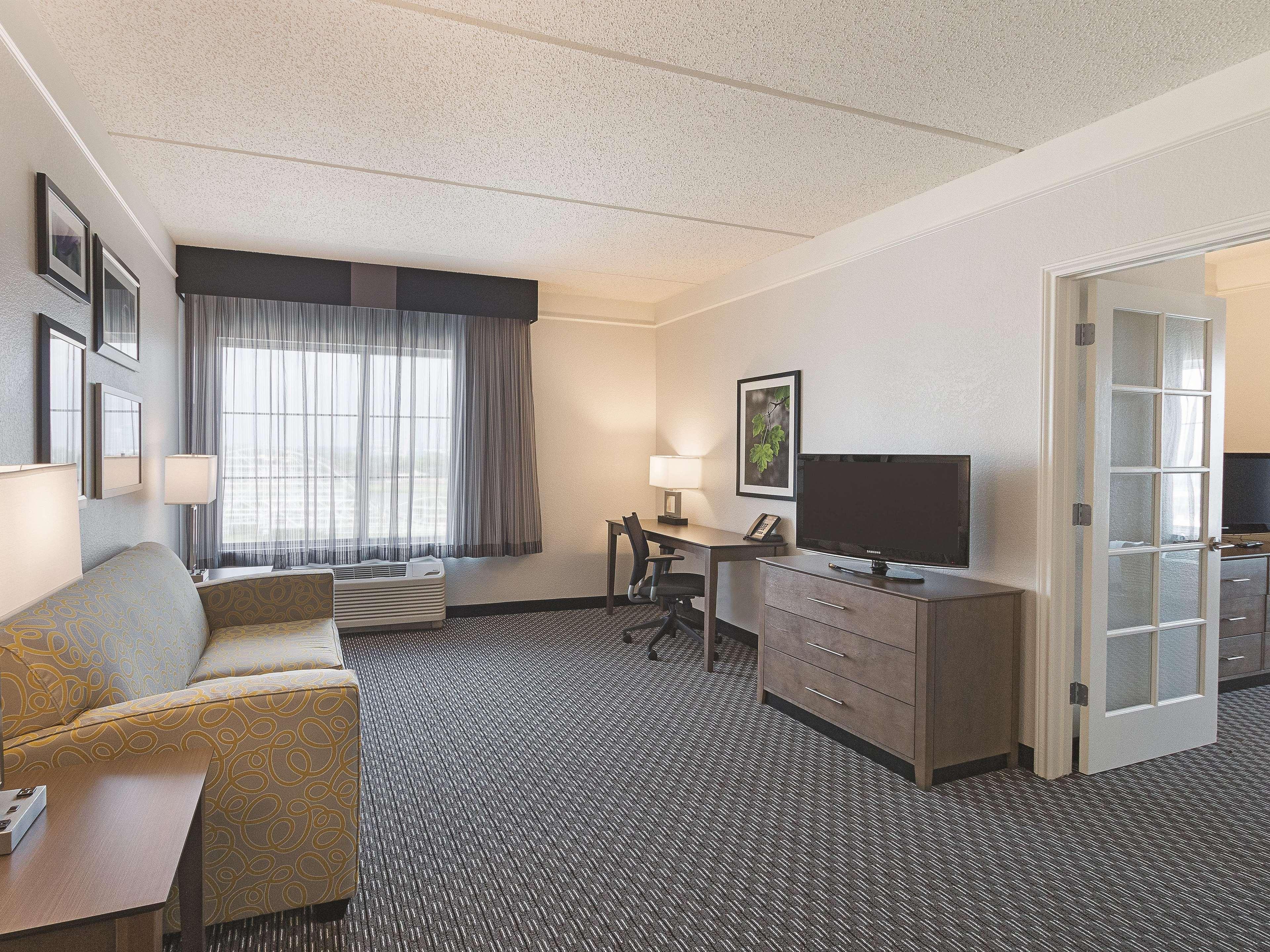 Hotel La Quinta By Wyndham Arlington North 6 Flags Dr Extérieur photo