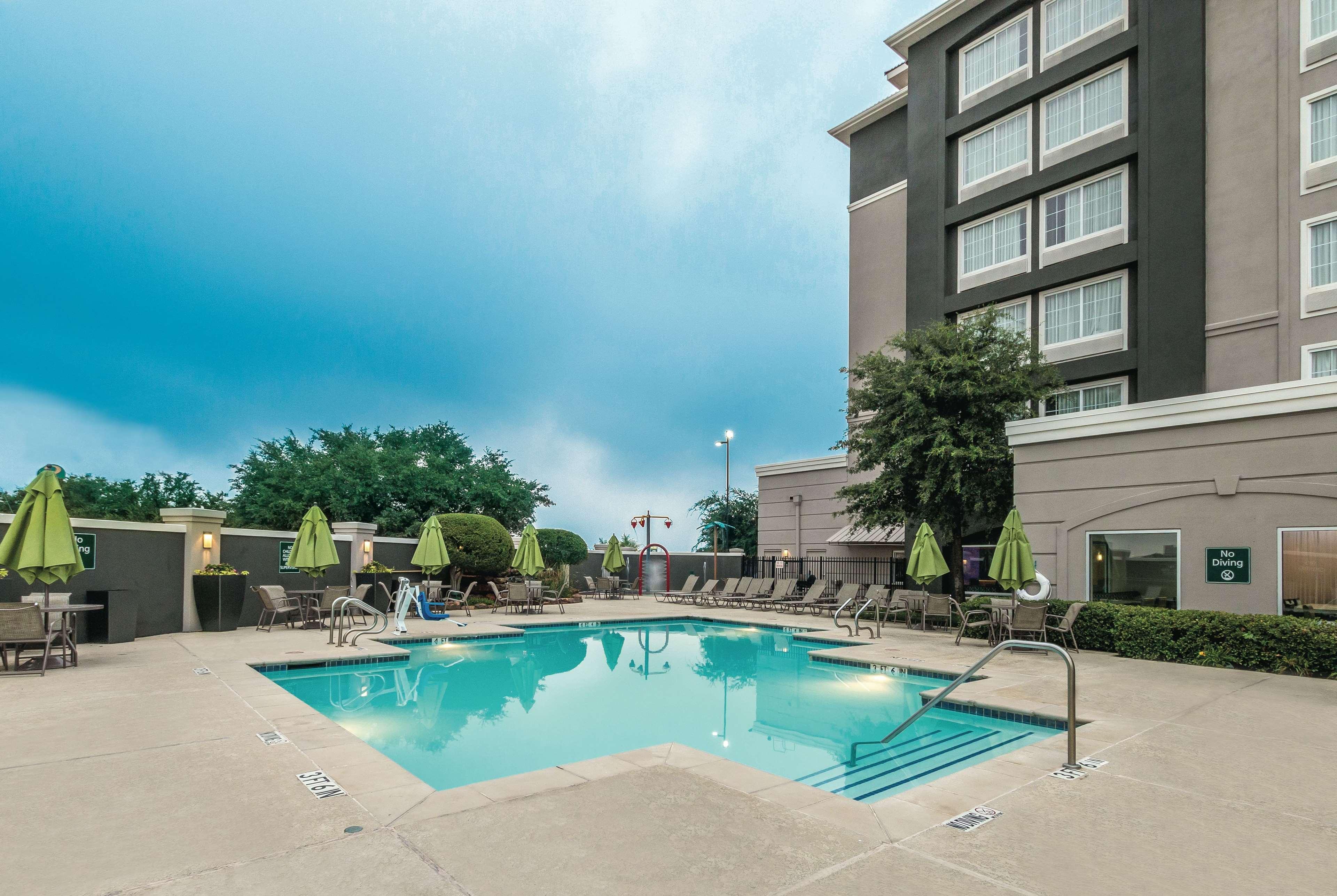Hotel La Quinta By Wyndham Arlington North 6 Flags Dr Extérieur photo