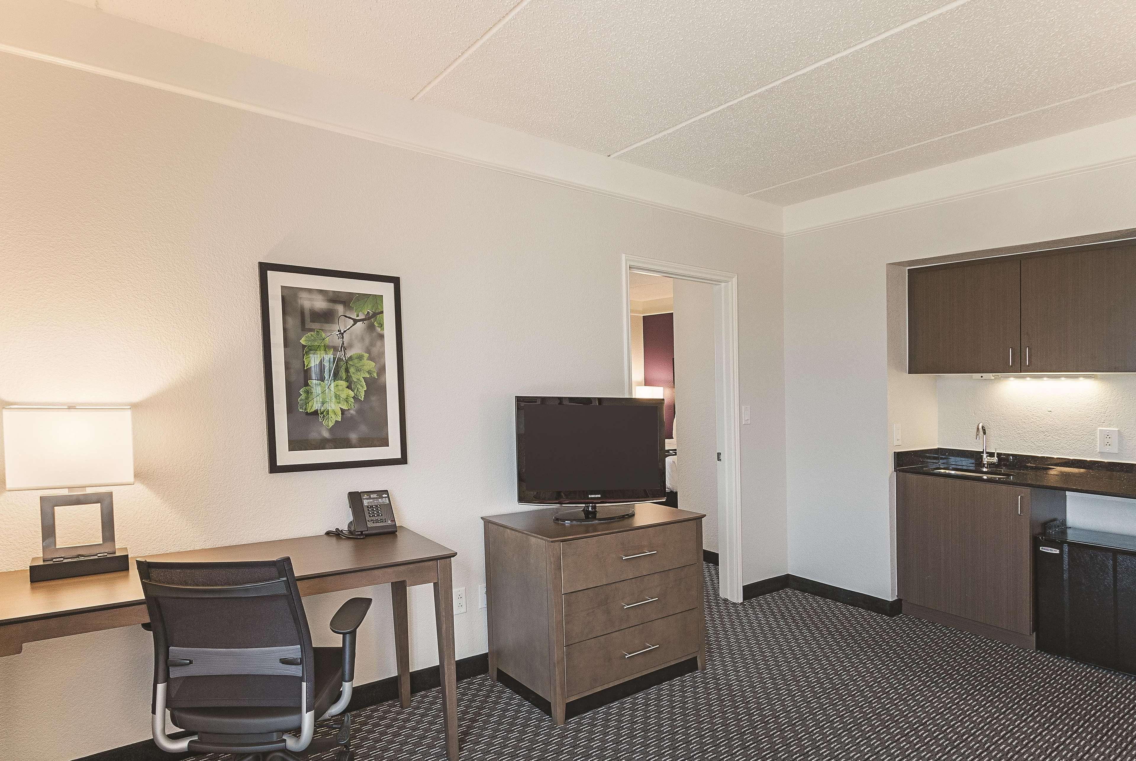Hotel La Quinta By Wyndham Arlington North 6 Flags Dr Extérieur photo