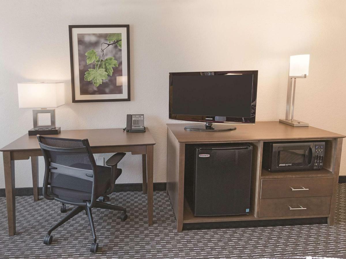 Hotel La Quinta By Wyndham Arlington North 6 Flags Dr Extérieur photo